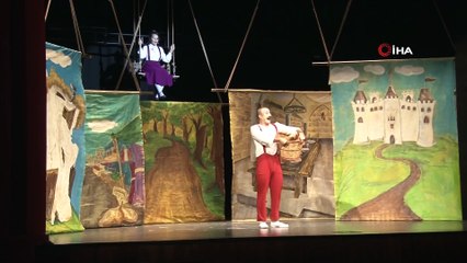 Başkan Aktaş çocuklarla ‘Beş Haylaz’ı izledi