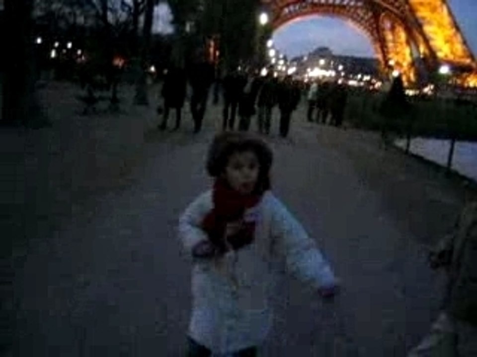 2 petits monstres à paris