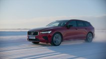 Volvo V60 T8 Twin Engine - Driving Video