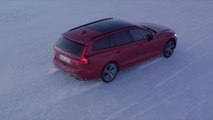 Volvo V60 T8 Twin Engine - Ice Track
