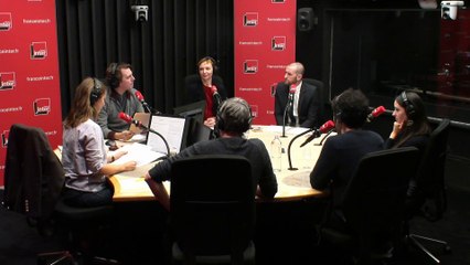 Emmanuel Macron fait du patinage - Le Journal de 17h17