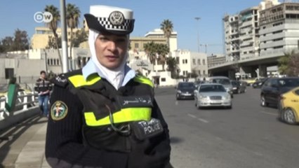 إقبال النساء يتزايد على الالتحاق بمعهد الشرطة في الاردن