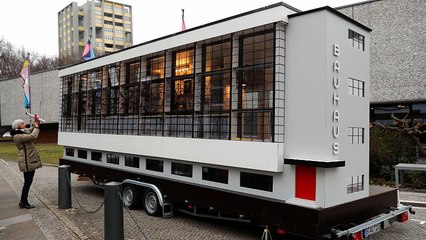 100 éves a Bauhaus- az irányzat előtt tisztelegnek Németországban