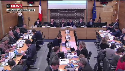 Une loi "anti-casseurs"