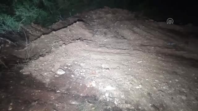 Toprağa Gömülü Kadın Cesedi Bulundu