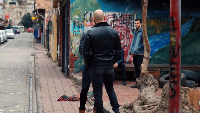 Çukur 2.Sezon 17.Bölüm Çukur'da Gergin Anlar