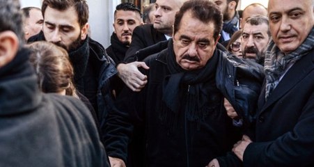 İbrahim Tatlıses, Annesini Ölümünü Çabuk Atlattığını İma Eden Takipçisine Tepki Gösterdi