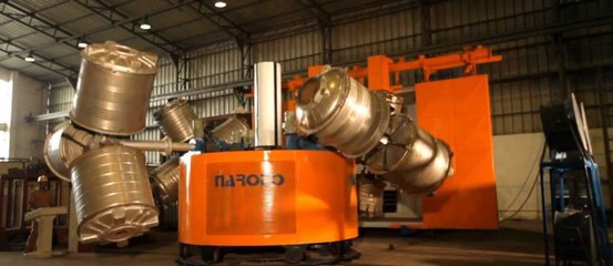 عملية بالغة الدقة.. شاهد كيف تصنع خزانات المياة