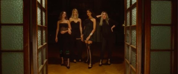 The Magic Circle منصة عرض السفر المتنقلة