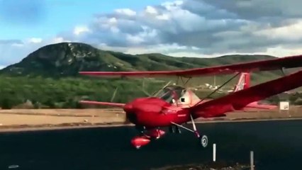 Ala de avioneta choca contra un hombre y aborta despegue