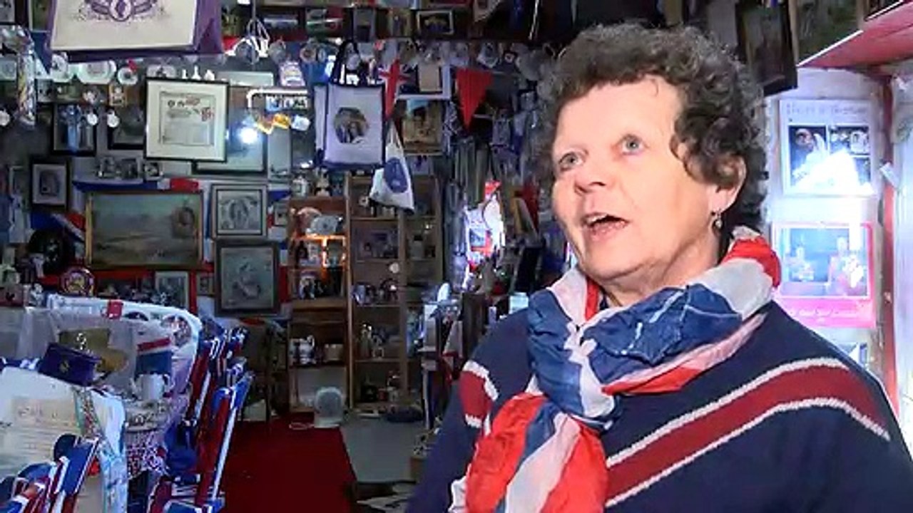 Anita Atkinson's Royal-Themed Tea Room!