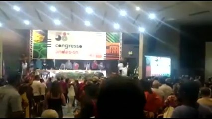 Congresso Andes: Professores Cantam Hino Soviético e Gritam 'Lula Livre' 🇷🇺 - thumbnail