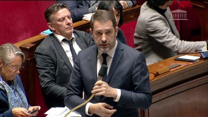 Download Video: Christophe Castaner justifie sa loi 