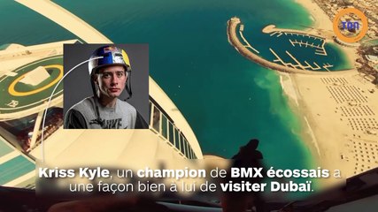 Un champion de BMX, lâché depuis un hélicoptère, atterrit sur le toit d’un hôtel de Dubaï !