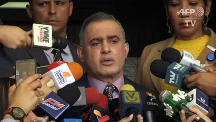 Fiscal pide prohibir a Guaidó salir de Venezuela