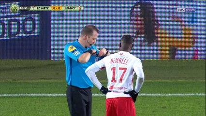 Domino's Ligue 2 - Metz : Boye touché dans l'entrejambe, rouge pour Nancy !