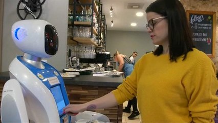 Já não é ficção: um café servido por robôs