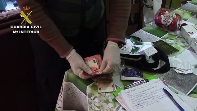 Detienen en Cádiz a cinco personas por tráfico de menores