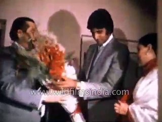 Bollywood Celebrity Party with the Kapoors in 1980's Bombay - Zeenat Aman and Dimple Kapadia
