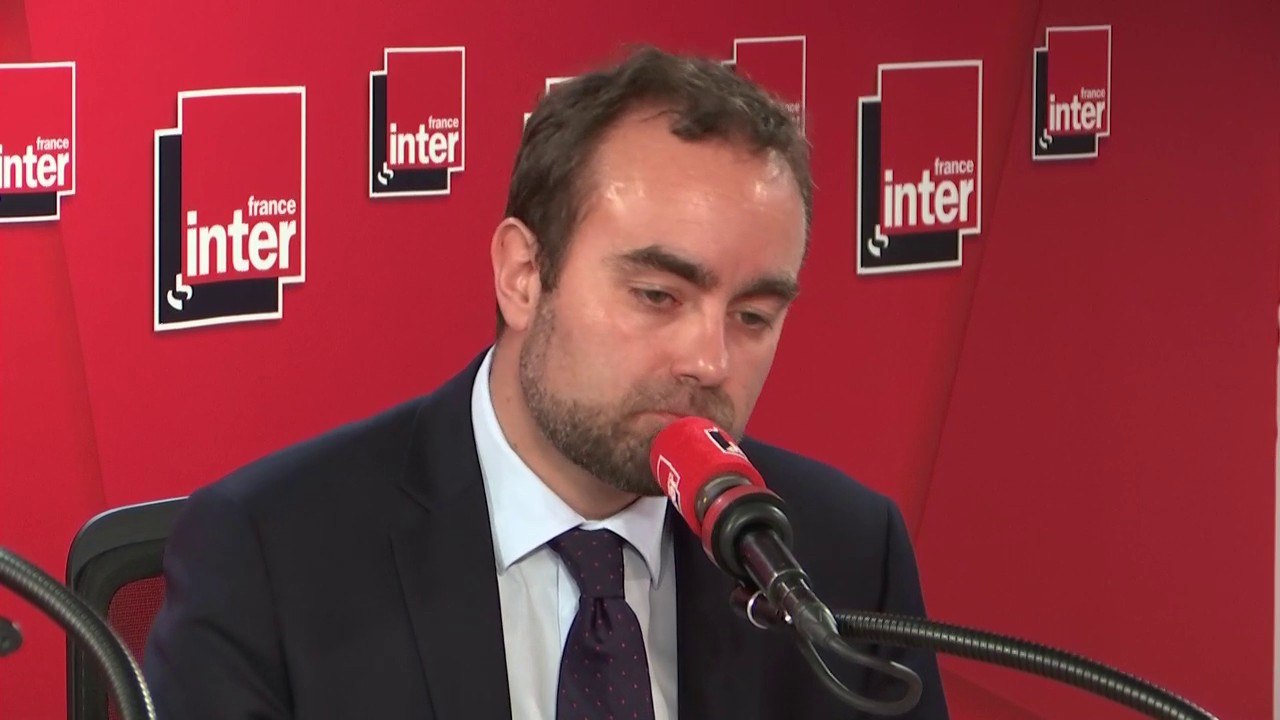 Sébastien Lecornu sur le cumul des mandats : "A...