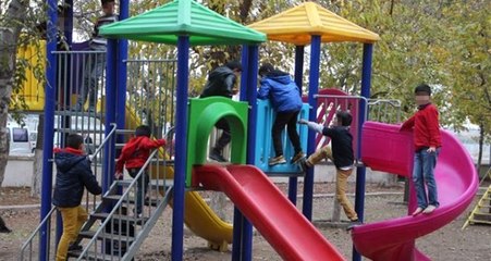 Çocuklara Parkta "Öpüşelim mi" Deyip Cinsel İstismarda Bulunan Sapık Tutuklandı