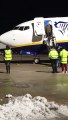 Ala squarciata volo Francoforte - Bari: il video girato sul posto