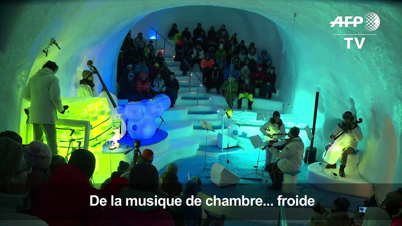 Dans un igloo des Alpes italiennes, de la musique "de glace"