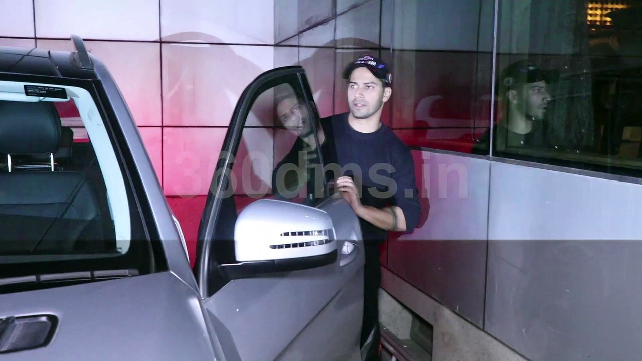 Varun Dhawan with Remo D'souza Spotted At Dance Class | Must Watch