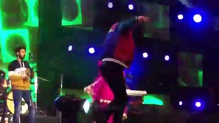 Garry Sandhu and Jasmine sandlas live Jaipur at Gaana  crossblade music festival