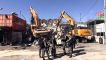 İsrail Doğu Kudüs'te Filistinlilere ait binayı yıktı - KUDÜS