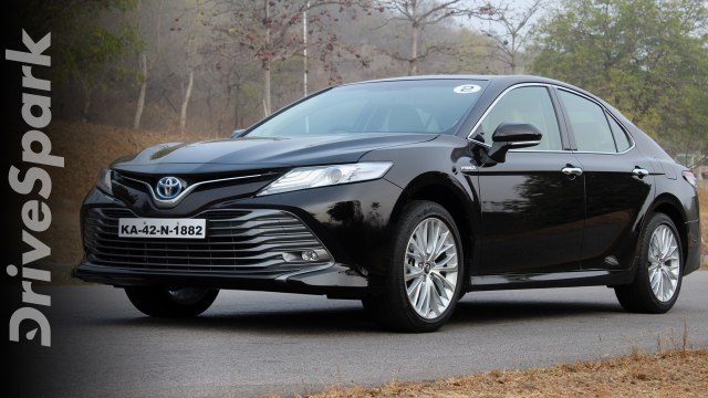 Toyota Camry Hybrid Review in Telugu: Interior, Features | టొయోట క్యామ్రి హైబ్రిడ్ కార్ రివ్యూ