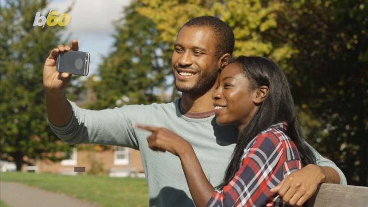 Jeweler Wants to Pay For Lucky Couple to Find the Best Proposal Spots