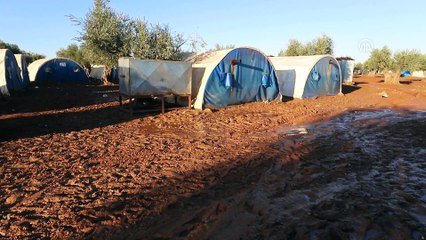 İHH Suriye'deki kamplarda 7 bin battaniye dağıttı - AZEZ