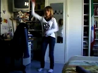 Amandine danse tek-to-nik