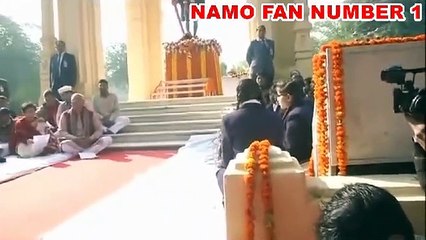 CM Yogi Adityanath wraps on Gandhi statue in Lucknow on the occasion of martyr's day