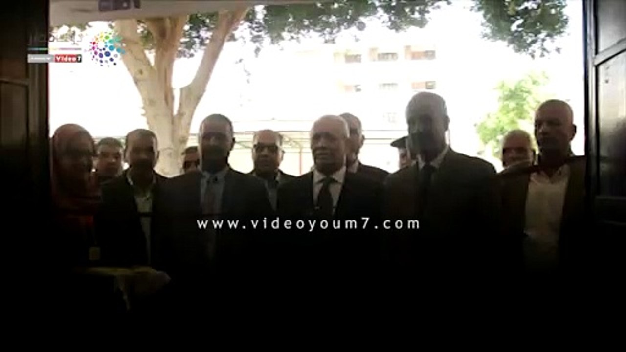 لدعم الطلاب.. شاهد محافظ الأقصر يفتتح معرض لمنتجات المدارس