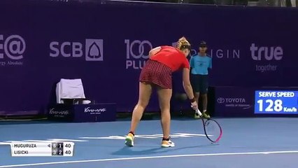 Ramasseuse de balles vs Insecte