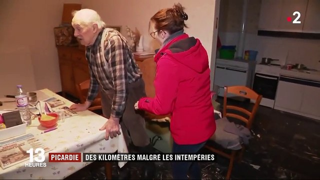 Picardie : une infirmière défie la neige pour soigner ses patients