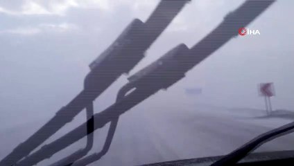 Kar sürgünü sürücülere zor anlar yaşattı