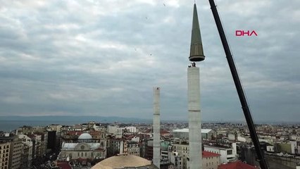 Taksim Camii Minaresi Külah Bölümü Yerleştirildi