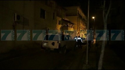 FUSHE KRUJE, TRITOL MAKINES SE ISH POLICIT DHE NJE MOBILIERIE - News, Lajme - Kanali 7