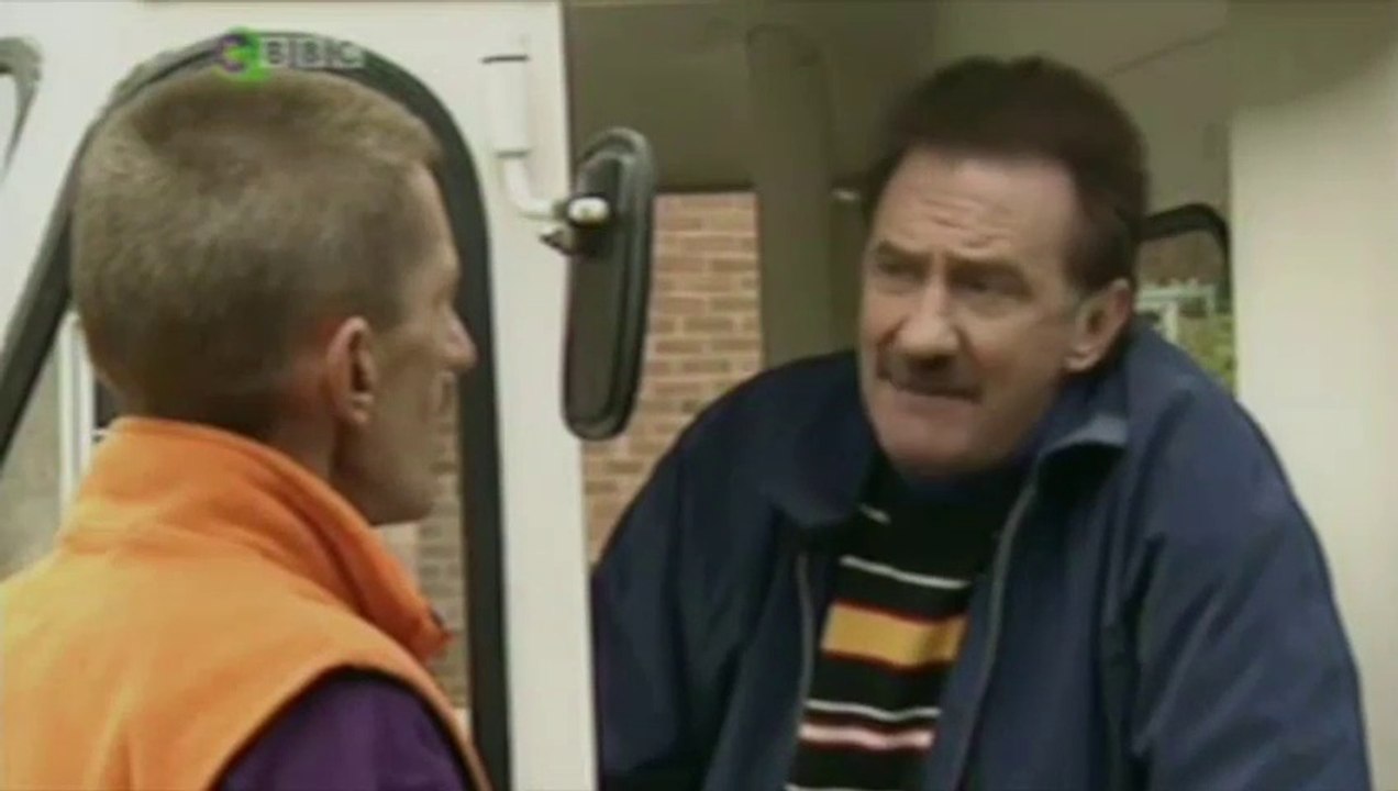 ChuckleVision - S12, E2: Lotta Bottle