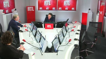 Loi "anticasseurs" : "Un échec, une tradition et un progrès", juge Alain Duhamel