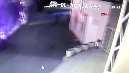 Maçka Parkı'nda Ağaçlık Alandaki Kulübe Yandı