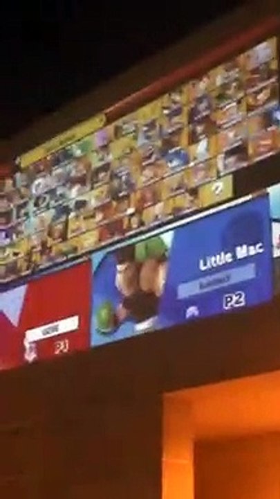 Jouer à Super Smash Bros. Ultimate sur le mur du voisin