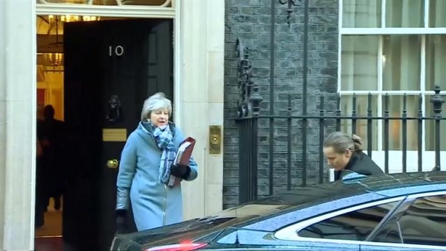 Британия: Мэй обсудила брексит с Корбином