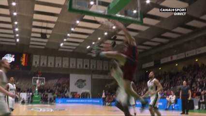 Basketball CL - Incroyable dunk de Venezia !