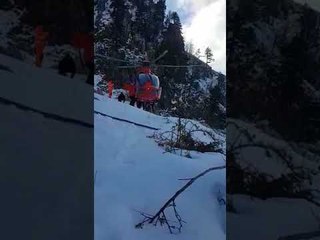 Ora News - Bariu rrëzohet në 100 metra në Koplik, gjendet pas 4 orësh nga helikopteri