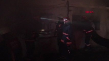 Sakarya Adapazarı'nda Çıkan Yangında 'Arşiv' Kül Oldu