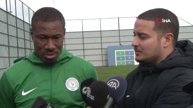 Çaykur Rizesporlu Prejuce Nakoulma: Ayaklarımızın Yere Sağlam Basması Gerekiyor